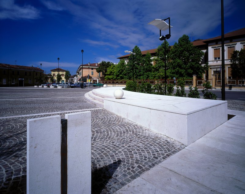 Piazza Garibaldi a Campitello (MN) 3
