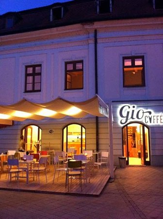 gio-caffe.jpg